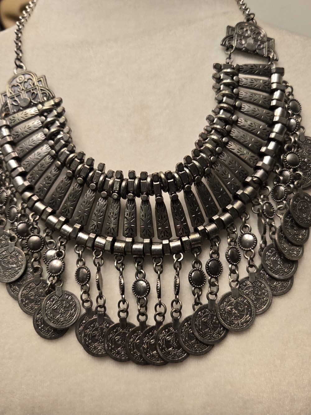 Vintage Women’s Statement Coin Bib Necklace -tone Silver